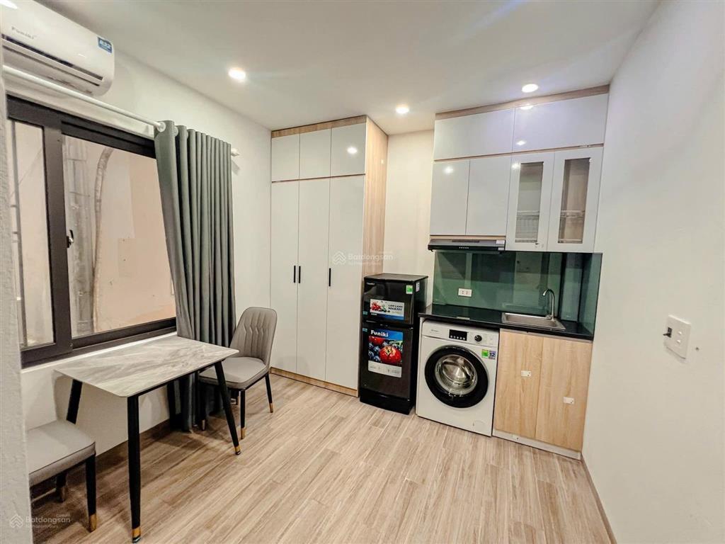 Bán tòa dòng tiền cầu giấy 64m²*5t, sát phố, ngõ thông ba gác, 2 thoáng, tm, nở hậu, pccc