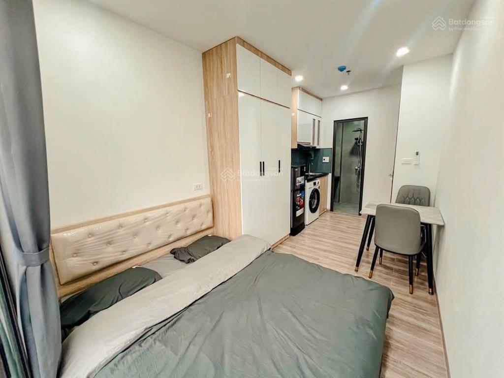 Bán tòa dòng tiền cầu giấy 64m²*5t, sát phố, ngõ thông ba gác, 2 thoáng, tm, nở hậu, pccc