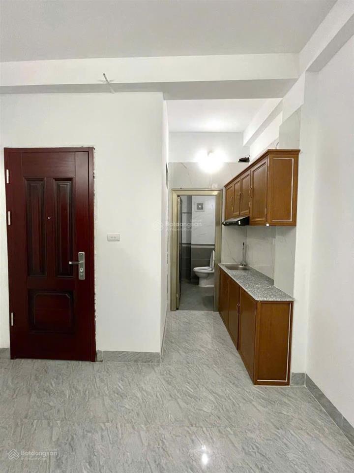 Gấp! toà dòng tiền tôn thất tùng 60m2*8t*16pkk, sát phố, ô tô 30m, ngõ thông, 2 thoáng, sổ vuông.