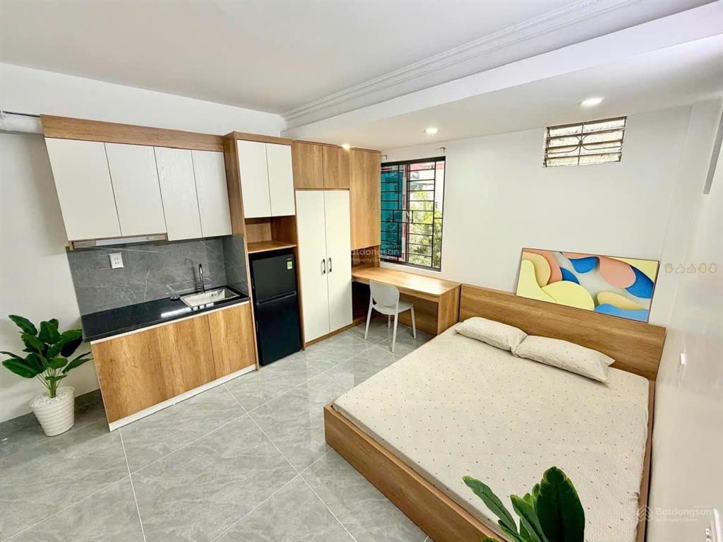 Giá tốt! toà chdv cầu giấy 50m2*8t, tm, ô tô 20m, ngõ to, 2 thoáng, pccc, xây mới, sổ vuông.