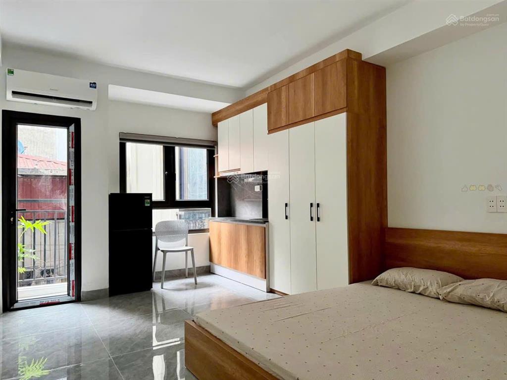 Giá tốt! toà chdv cầu giấy 50m2*8t, tm, ô tô 20m, ngõ to, 2 thoáng, pccc, xây mới, sổ vuông.