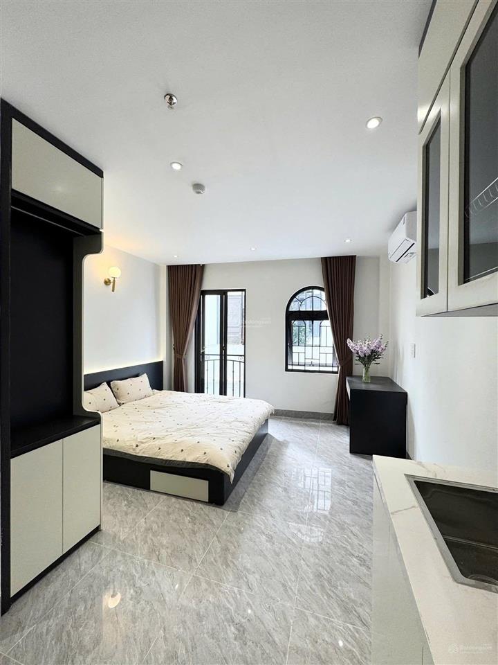 Ngộp bank! toà chdv hoàng hoa thám 80m2*8t*17pkk nhỉnh 16 tỷ, sát phố, ô tô 20m, 2 thoáng, xây mới.
