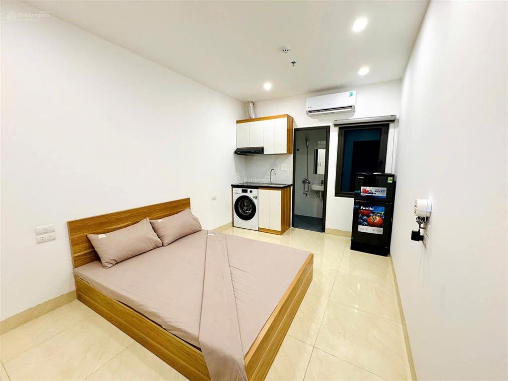 Giá tốt! toà chdv hào nam 60m2*7t*12pkk, sát phố, 2p ga cát linh, ngõ thông , tm, pccc, sổ vuông.