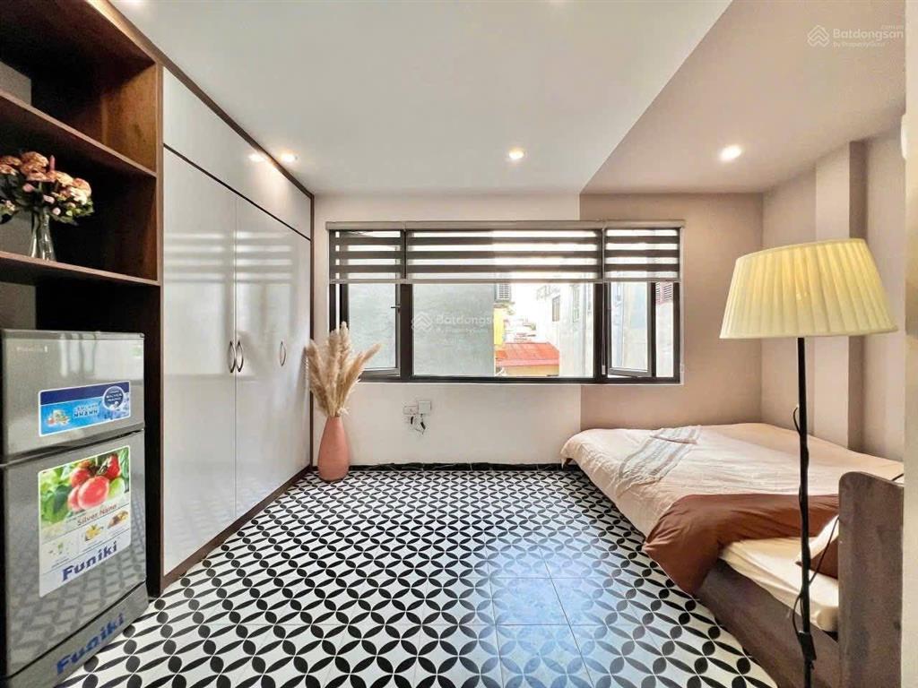 Sốc! toà chdv 60m2*7t*12pkk hoàng cầu, sát phố, 2 thoáng, ba gác, xây mới, tm, pccc, sổ vuông.