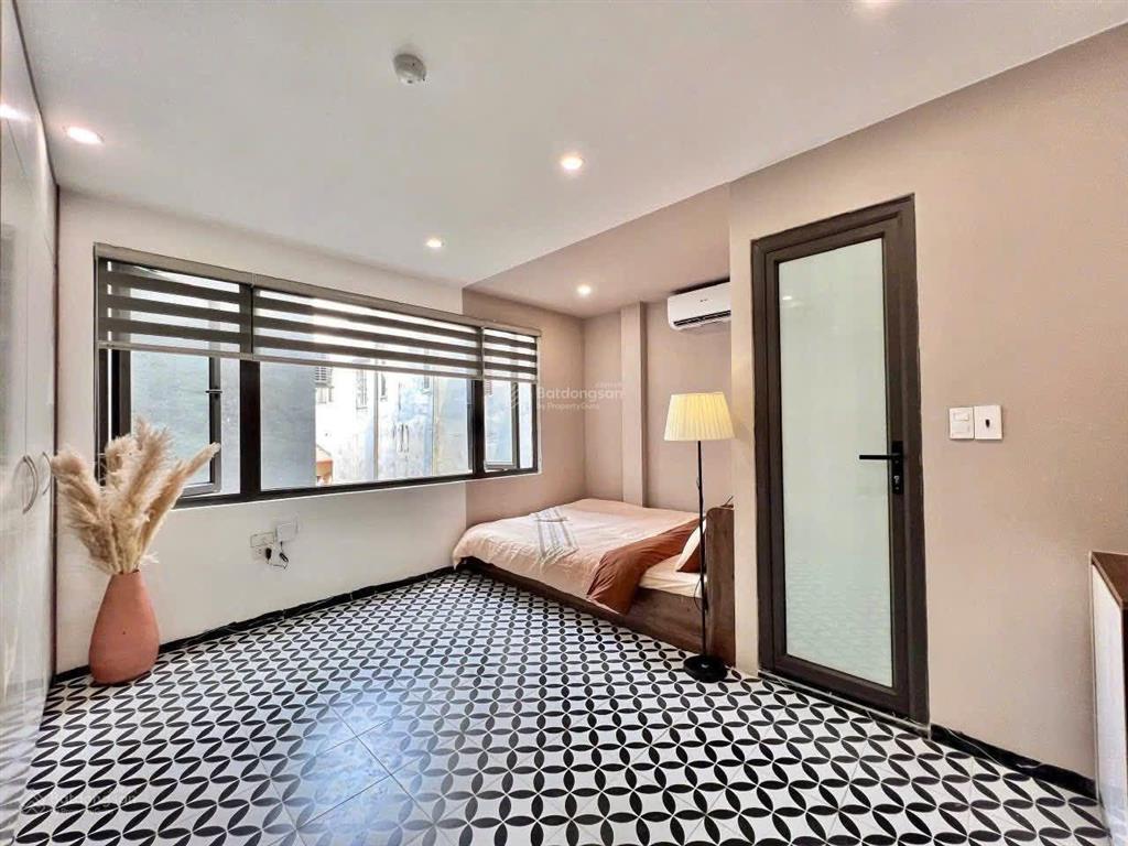 Sốc! toà chdv 60m2*7t*12pkk hoàng cầu, sát phố, 2 thoáng, ba gác, xây mới, tm, pccc, sổ vuông.