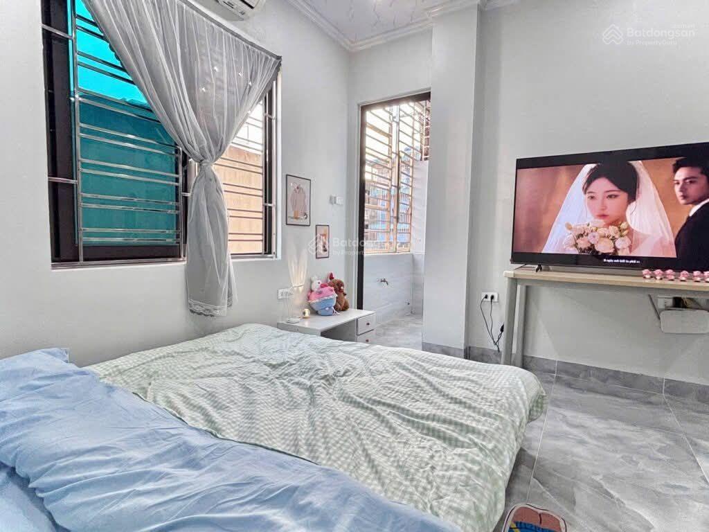 Cực hiếm! toà chdv đê la thành 70m2*7t*18pkk, ô tô 30m, 2 thoáng, ngõ thông ba gác, gần hồ, nở hậu.