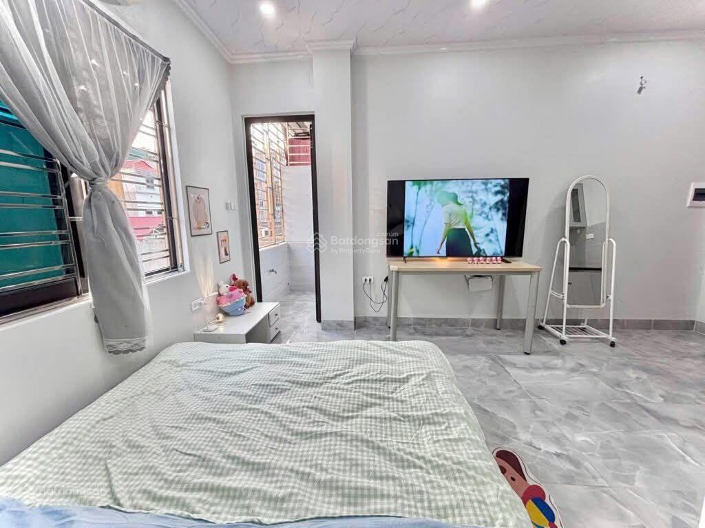 Cực hiếm! toà chdv đê la thành 70m2*7t*18pkk, ô tô 30m, 2 thoáng, ngõ thông ba gác, gần hồ, nở hậu.
