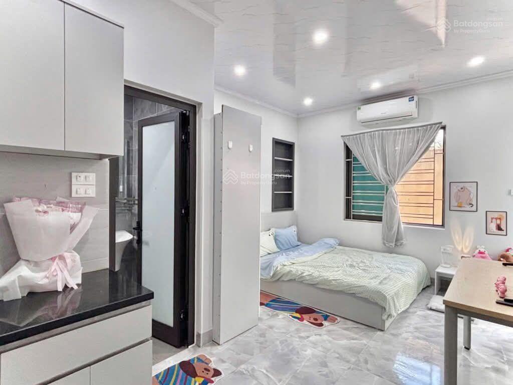 Cực hiếm! toà chdv đê la thành 70m2*7t*18pkk, ô tô 30m, 2 thoáng, ngõ thông ba gác, gần hồ, nở hậu.
