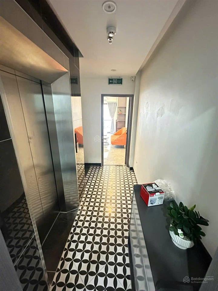 Toà chdv ngọc khánh 75m²*6t*17pkk, qh ổn, sổ vuông vắn, ngõ thông, 2 thoáng, pccc, dt 90tr/th.