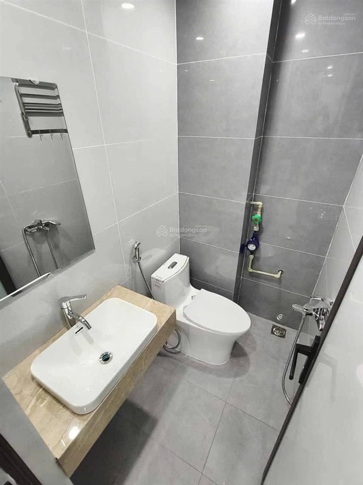 Ngộp bank! toà chdv ngọc khánh 70m2*7t*17pkk, ô tô 30m, ngõ thông, 2 thoáng, xây mới, dt 90tr/th