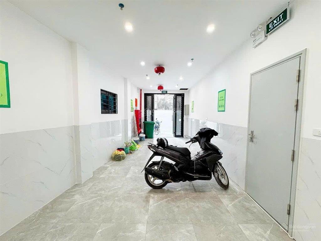 Giảm sâu! toà chdv kim mã 70m²*8t, ô tô, không qh, sổ vuông vắn, gpxd, dt khủng 90tr/tháng
