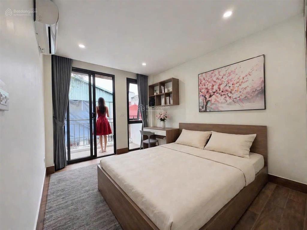 Giảm sâu! toà chdv kim mã 70m²*8t, ô tô, không qh, sổ vuông vắn, gpxd, dt khủng 90tr/tháng