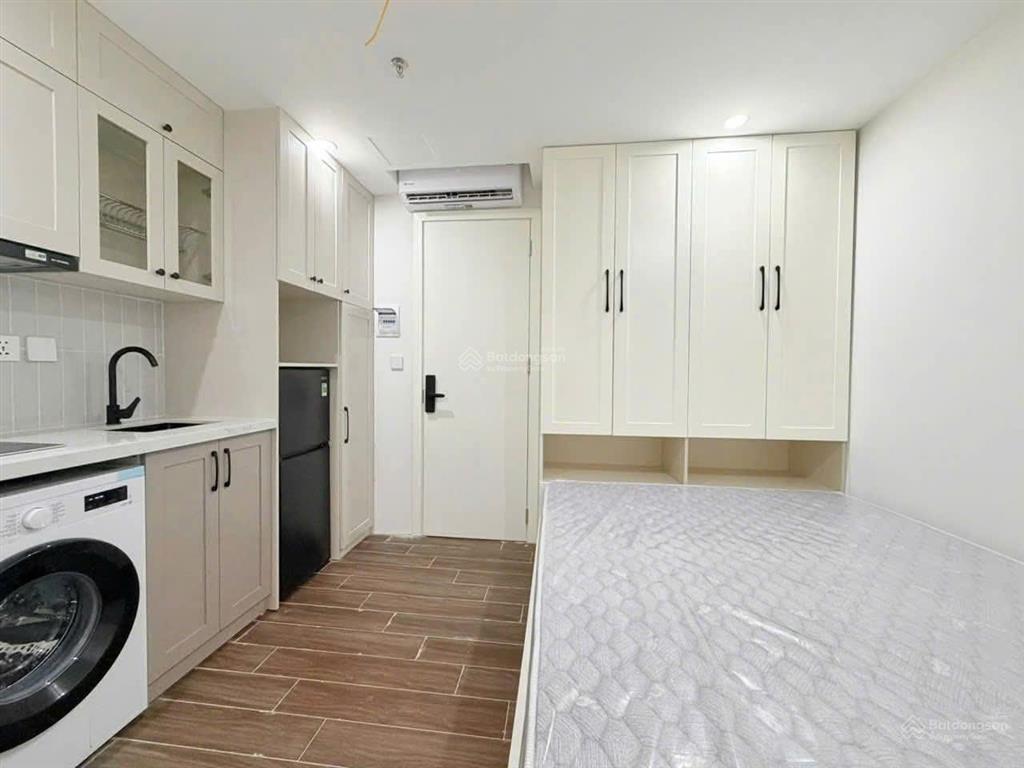 Siêu phẩm! toà chdv mặt phố hoàng hoa thám 107m2*9t*35pkk, hầm để xe, 2 thoáng, dt 200tr/ tháng.