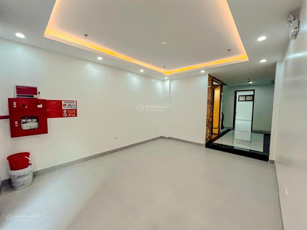 Hot nhất hoàng ngân toà chdv 75m2*7t*15pkk, ô tô 20m, 2 thoáng, xây mới, nở hậu, dt khủng 90tr/th
