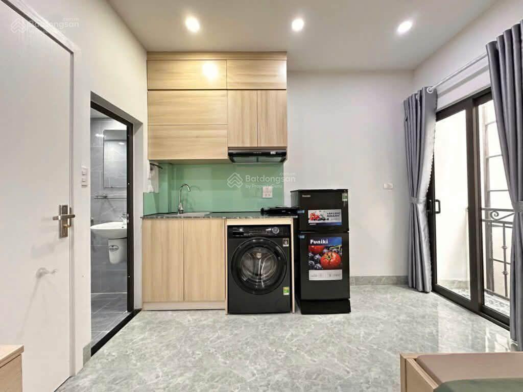 Giá tốt! toà ccmn phạm văn đồng 65m2*6t*15pkk, sát phố, 1 nhà ô tô, 2 thoáng, qh ổn, dt 70tr/ tháng