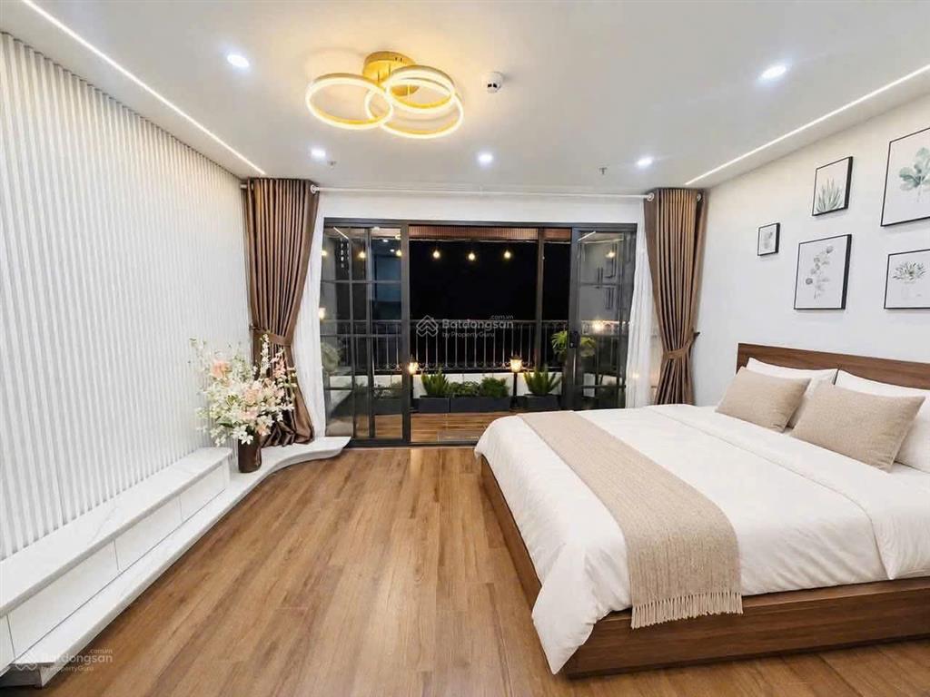 Chủ thở ôxi! bán gấp căn ccmn p hoàng hoa thám  ba đình 70m2*7t*18pkk, 2 thoáng, sát phố, sổ sẵn