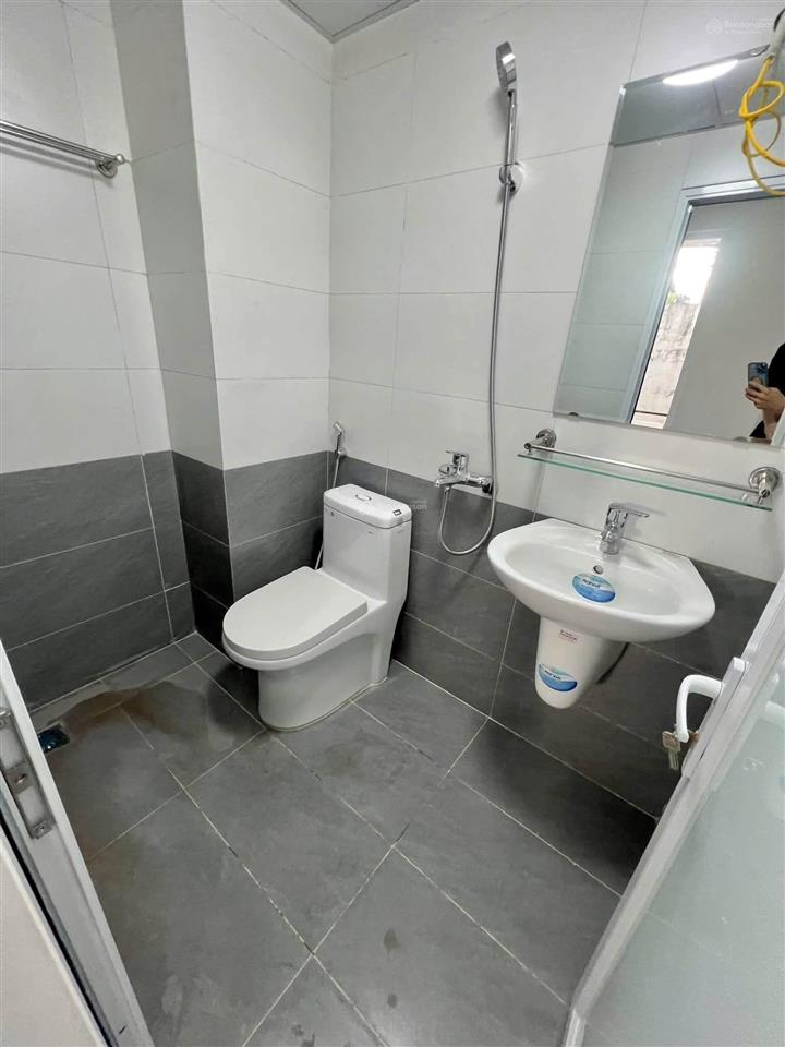 Chủ * bán gấp căn ccmn 77m2*7t*18pkk, sát ô tô, 2 thoáng, qh ổn, xây mới, sổ vuông, dt 100tr/th