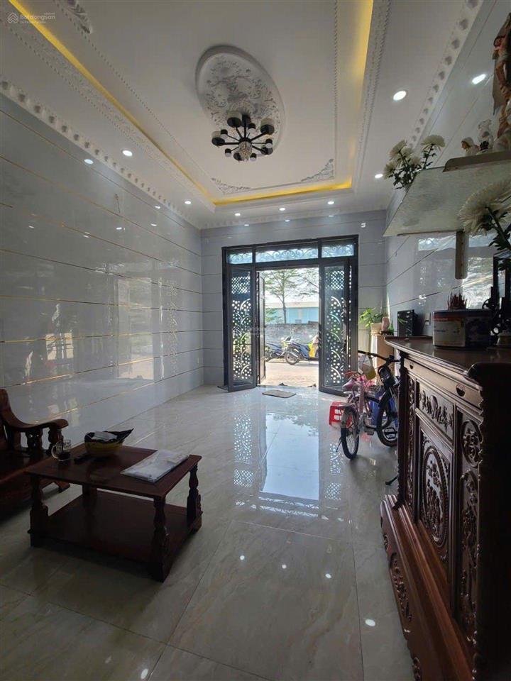 Bán nhà bình tân tiếp giáp ql1a