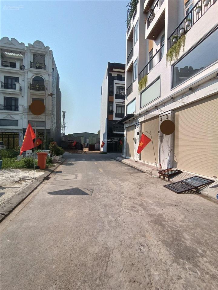 Bán nhà bình tân tiếp giáp ql1a