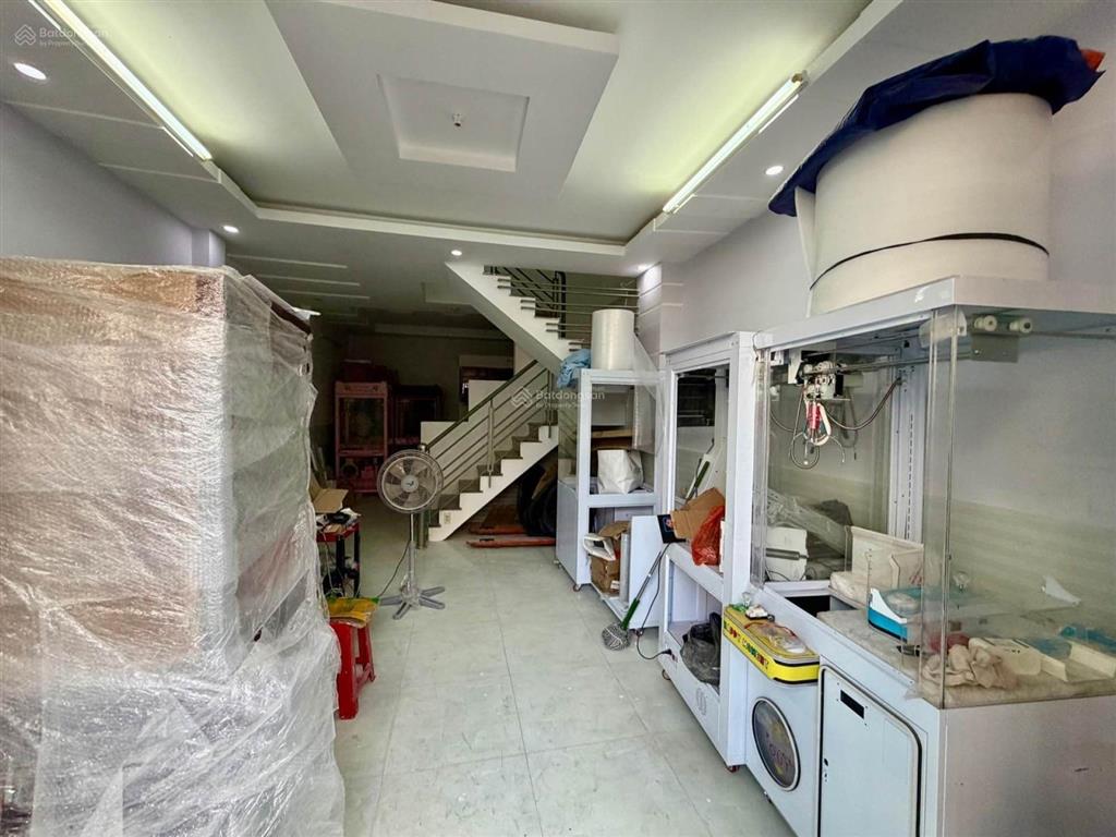 (544)nhà đường ô tô tới trước cửa 4.8m x 12m  nhà kết cấu 2 tầng đường ô tô