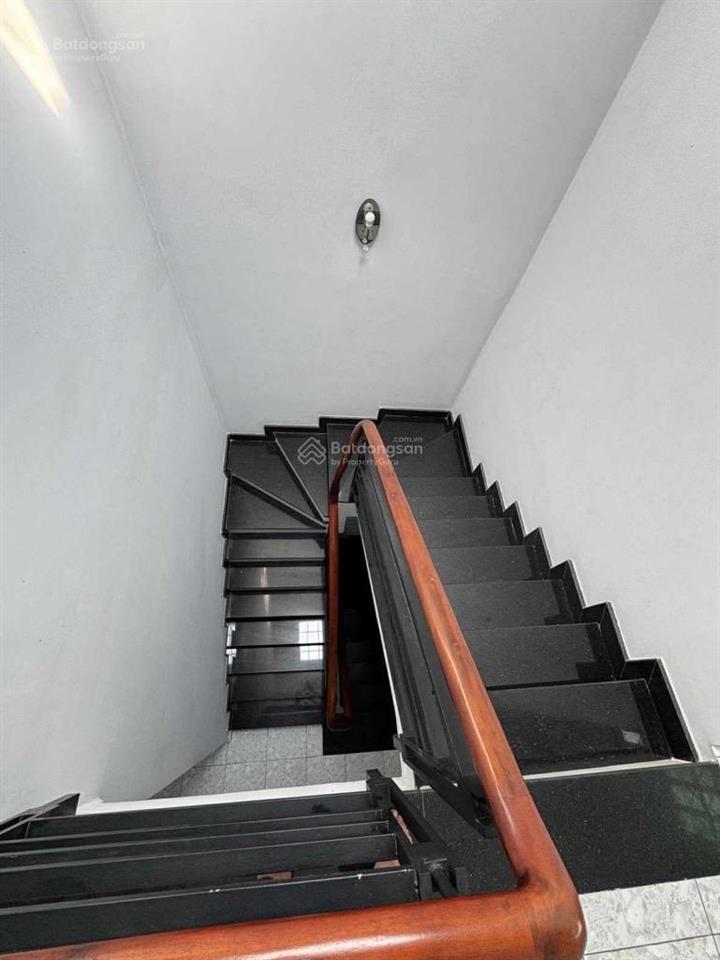 Giảm liên tục 650 triệu nhà 3 tầng ngay đỗ xuân hợp chỉ còn 6.85 tỷ