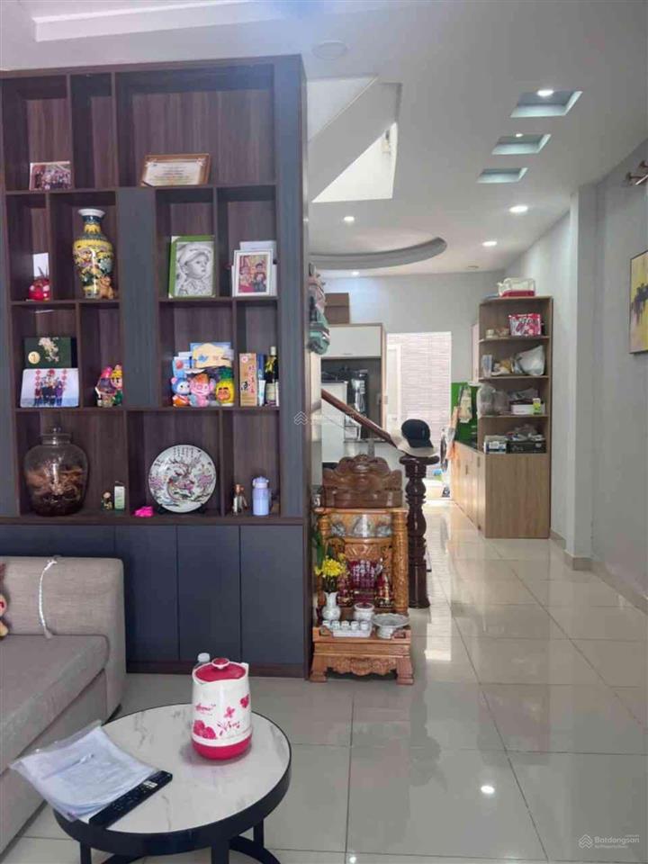 Hẻm xe hơi 5m đỗ cửa  nhà đẹp q9 giá chỉ 4.35 tỷ nguyễn văn tăng