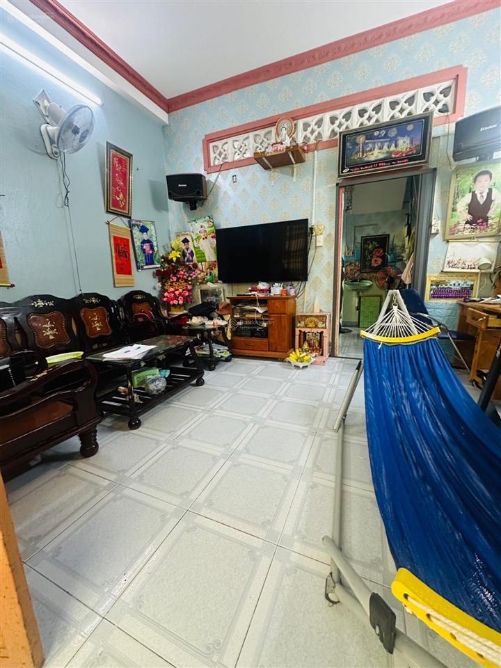 Chỉ 3.7 tỷ nhà 2 tầng làng tăng phú trung tâm thủ đức dọn vào ở ngay