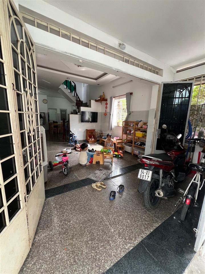 Lô góc 2 mặt tiền trương văn thành 80m2  3,75 tỷ  phường hiệp phú cũ