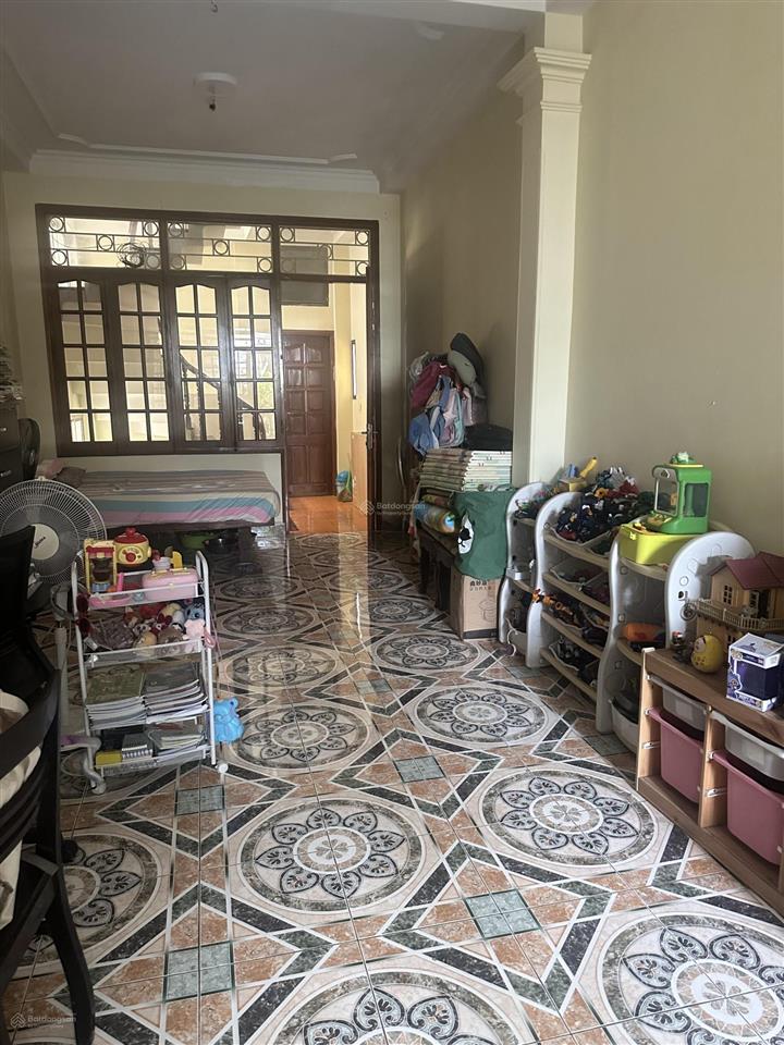 Bán nhà mặt phố (2 mặt tiền) cầu giấy diện tích thực 200m2  diện tích sổ 161m2