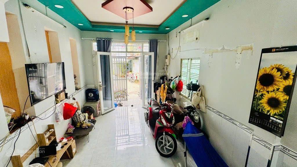 Hẻm xe hơi phạm thế hiển p.5 q.8  92m, 2pn 2wc, 2 tầng kiên cố, nh cho vay 70%, giá 5.6 tỷ