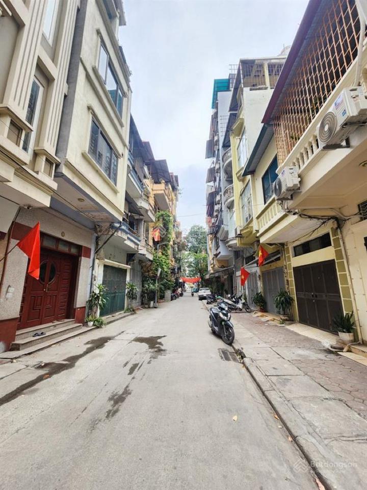 Đống đa 48m x 5 tầng thang máy hơn 18tỷ, ngõ thông ô tô tránh, kinh doanh sầm uất.