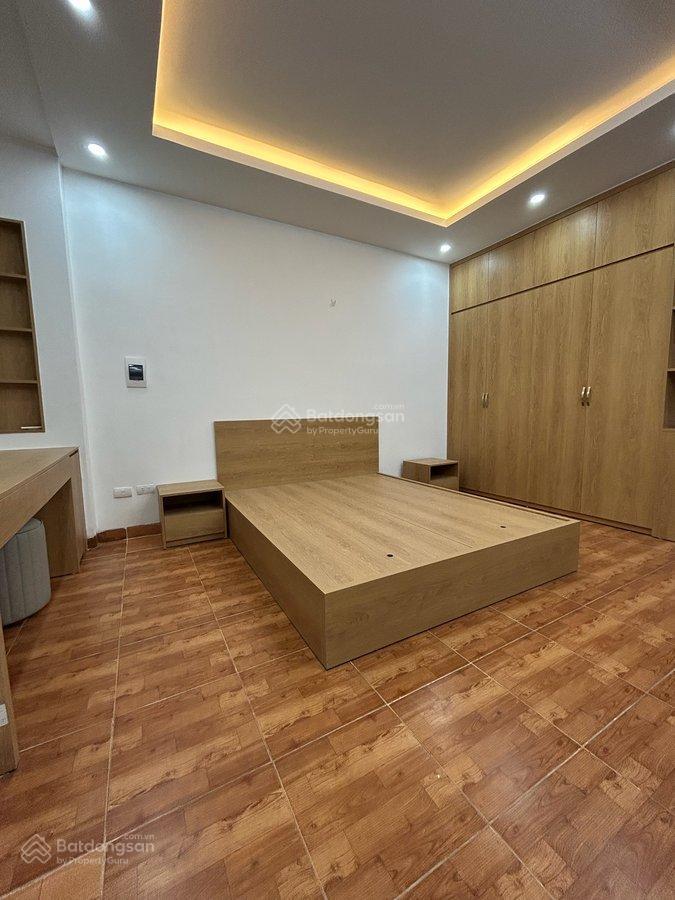 Vĩnh hưng 35m x 5 tầng, 3 ngủ 5wc, 20m ra ô tô tránh, ba gác đỗ cửa, nhà đẹp ở ngay.