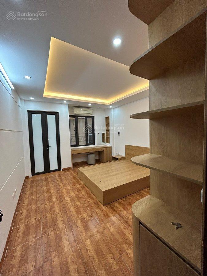 Vĩnh hưng 35m x 5 tầng, 3 ngủ 5wc, 20m ra ô tô tránh, ba gác đỗ cửa, nhà đẹp ở ngay.