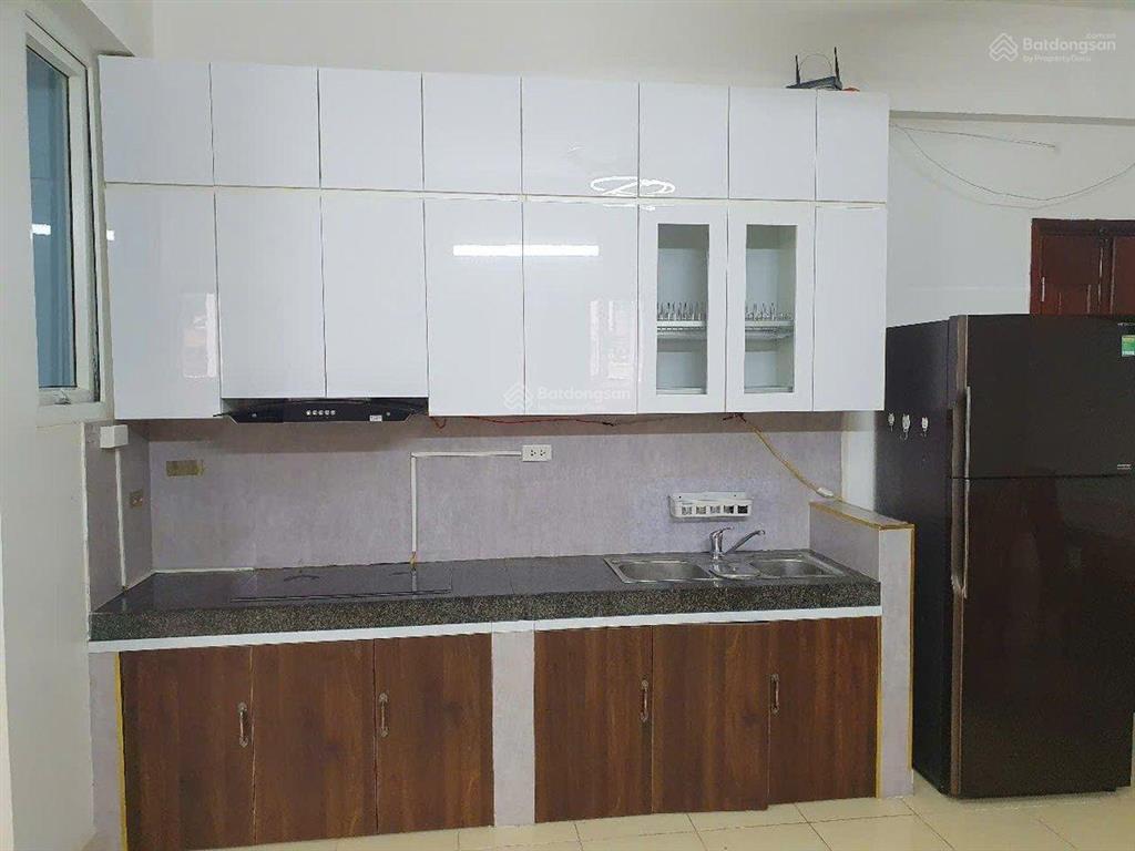 Chung cư hoàng cầu 72m  2 ngủ  cạnh hồ hoàng cầu  ban công  cửa sổ thoáng sáng.