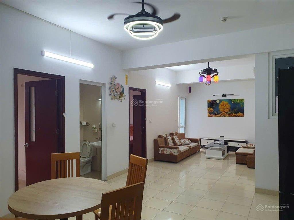 Chung cư hoàng cầu 72m  2 ngủ  cạnh hồ hoàng cầu  ban công  cửa sổ thoáng sáng.