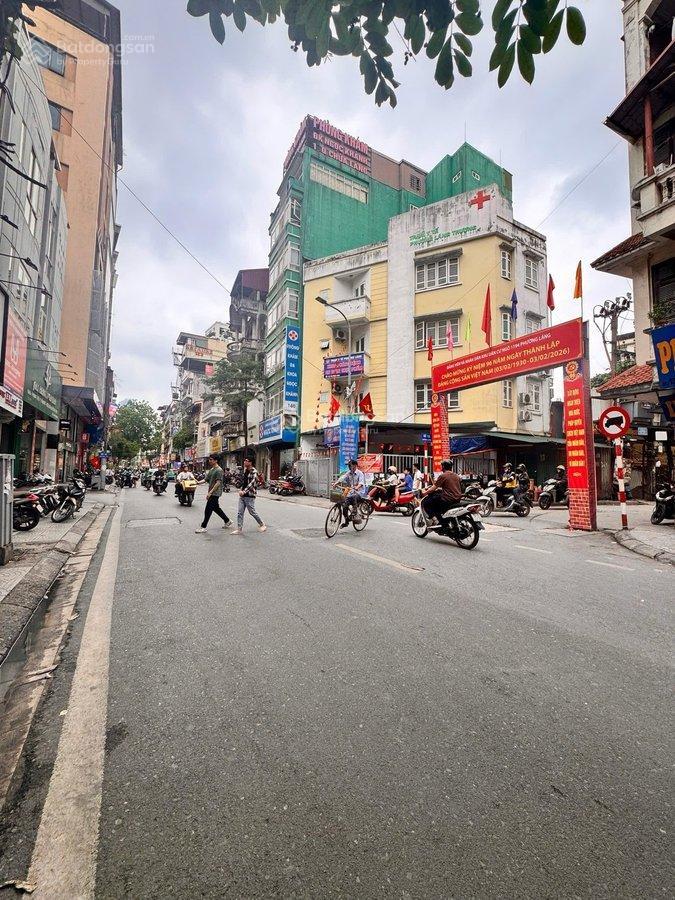 Mặt phố chùa láng 110m x 8 tầng thang máy ,70 tỷ  thoáng trước sau  dòng tiền đỉnh.
