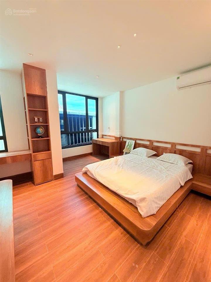 Bán gâp nhà phố nguyễn trãi dt40m x 6 tầng thang máy 15m ra phố hơn 11 tỷ xíu có bớt