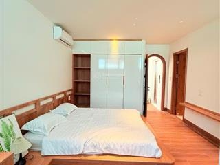 Bán gâp nhà phố nguyễn trãi dt40m x 6 tầng thang máy 15m ra phố hơn 11 tỷ xíu có bớt
