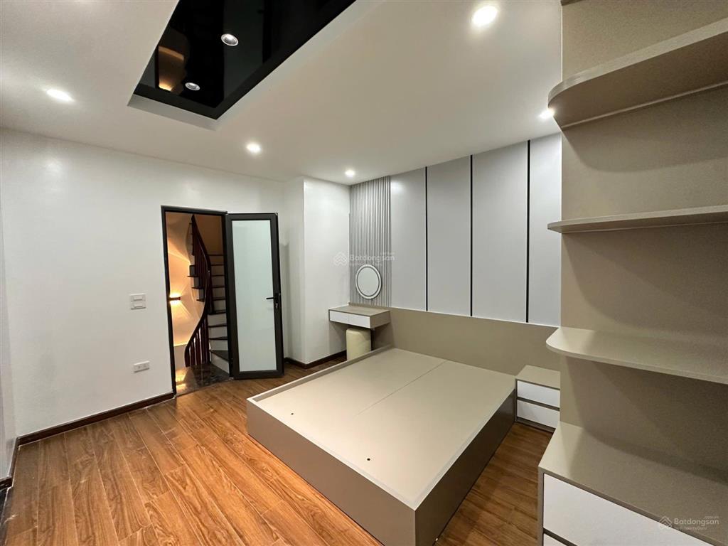 Rẻ bất ngờ! trung tâm đống đa 33m2 x 4 tầng nhỉnh 5 tỷ, nhà đẹp ở ngay
