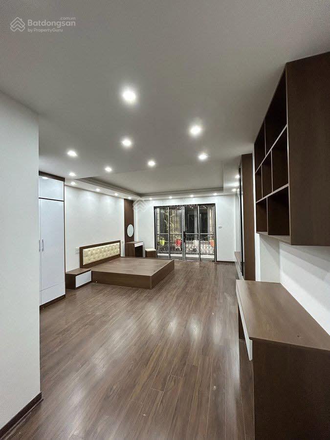 Cần tiền bán gấp nhà phố nguyễn ngọc vũ, dt 50m2 x 6 tầng thang máy mới tinh giá chỉ 13 tỷ