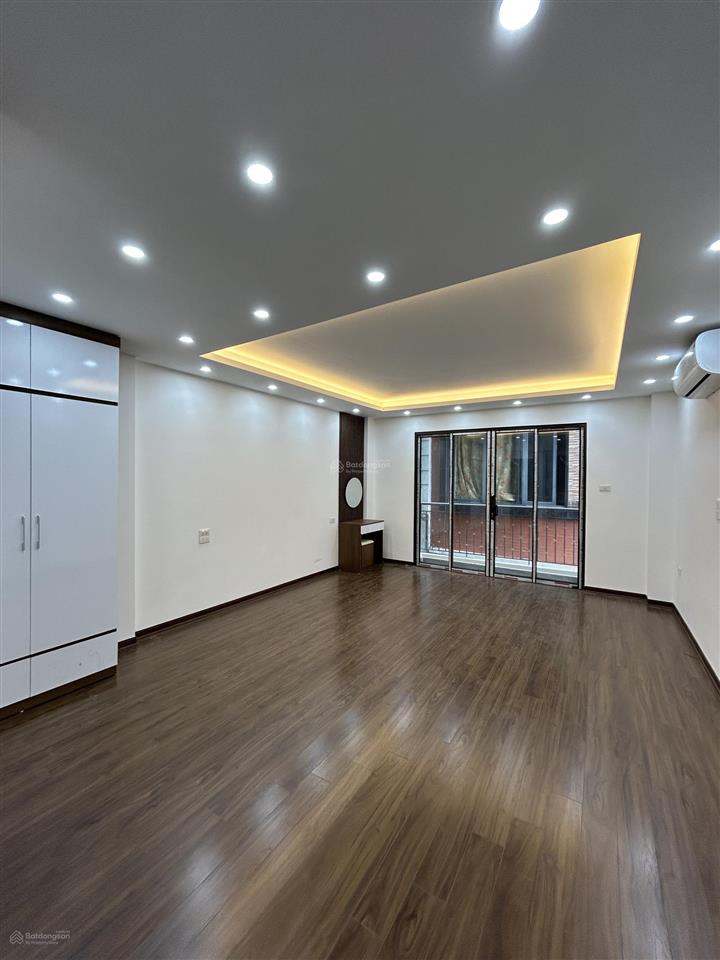 Bán gấp nhà phố lê văn lương dt 50m x 6 tầng thang máy đẹp keng ô tô đỗ cửa