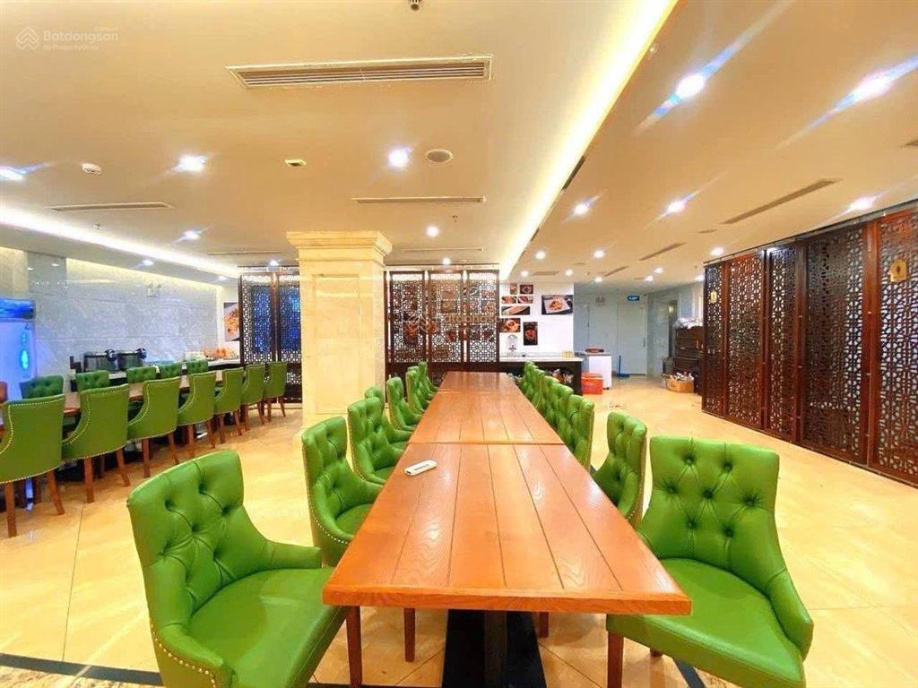 Toà khách sạn dòng tiền đỉnh  khu vực nhiều người nước ngoài  phố nguyễn thị định