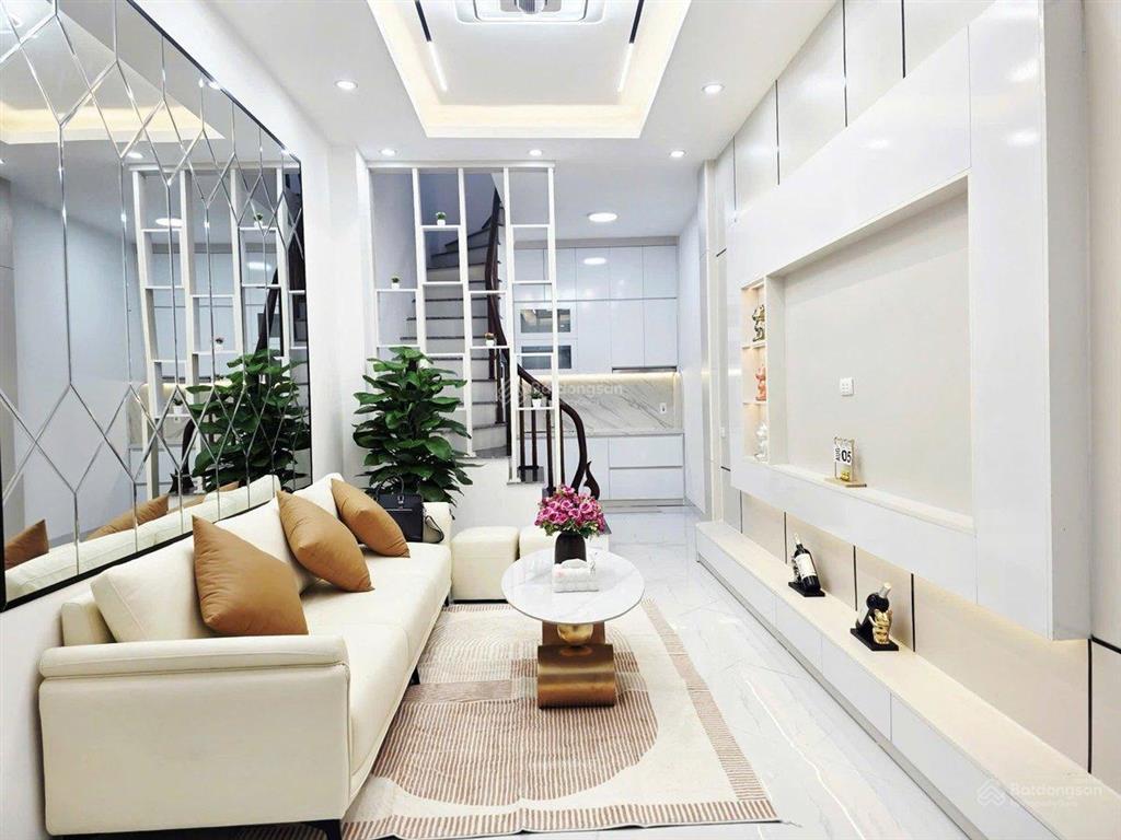 Chính chủ bán gấp nhà phố xã đàn dt33m x 4 tầng 3 ngủ 4 wc giá hơn hợp lý