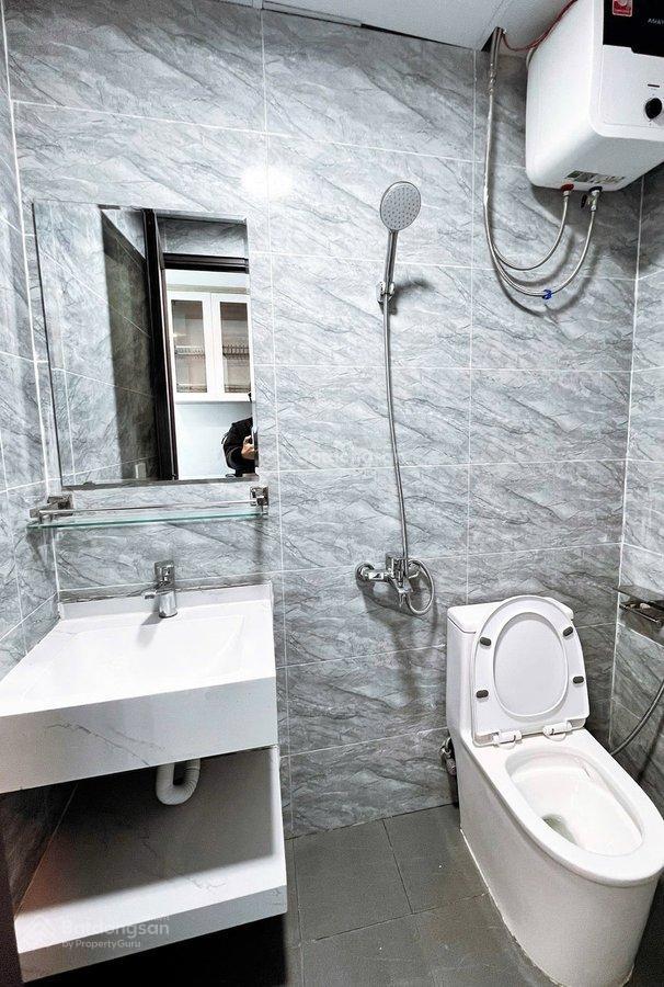Bán căn hộ dịch vụ gồm 11 phòng khép kín dt65m x 6 tầng giá nhỉnh 12 tỷ xíu  trung tâm hai bà