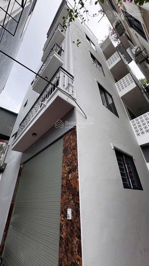 Chính chủ bán nhà phố ngay văn cao dt 45m x 5 tầng thang máy ô tô đỗ cửa nhà mới coong