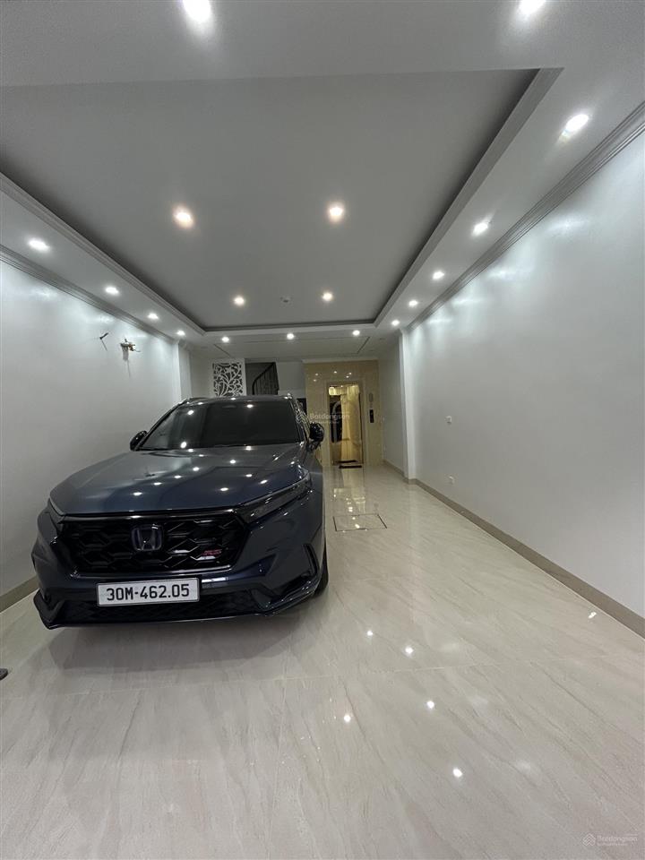 Chính chủ bán nhà phố hoàng cầu ô tô tránh  lô góc dt 56m x 8 tầng thang máy giá hợp lý