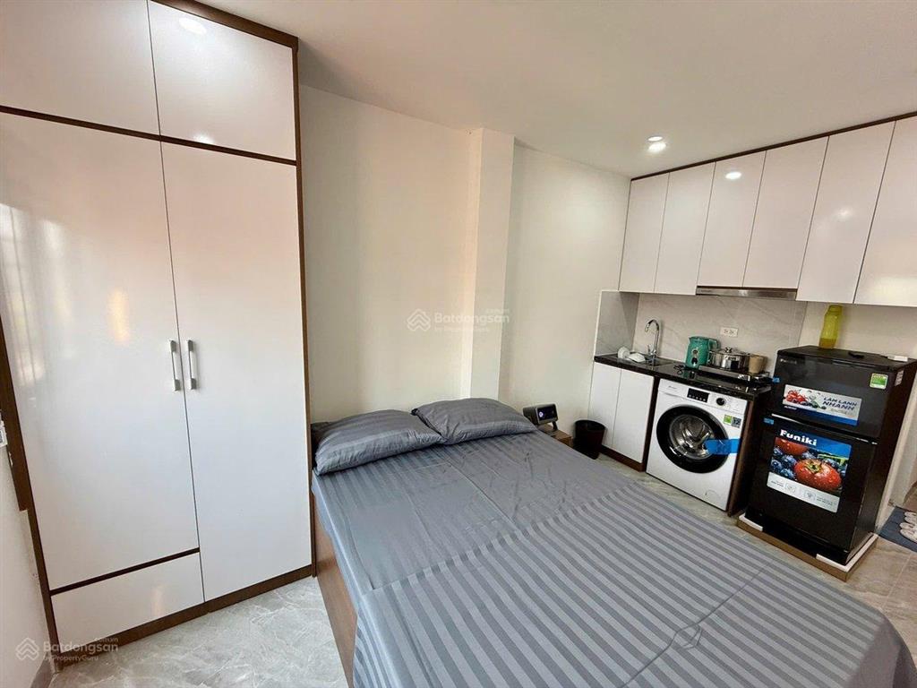 Bán căn hộ dịch vụ phố đê la thành dt50m x 7 tầng thang máy giá hơn 16 tỷ