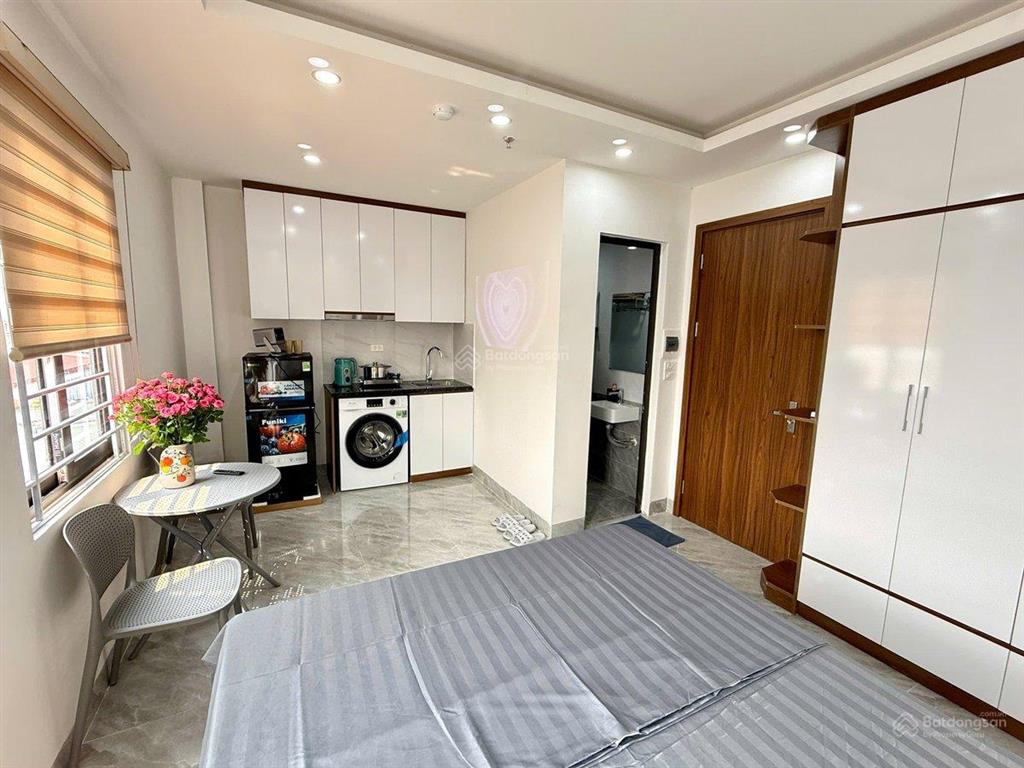Bán căn hộ dịch vụ phố đê la thành dt50m x 7 tầng thang máy giá hơn 16 tỷ