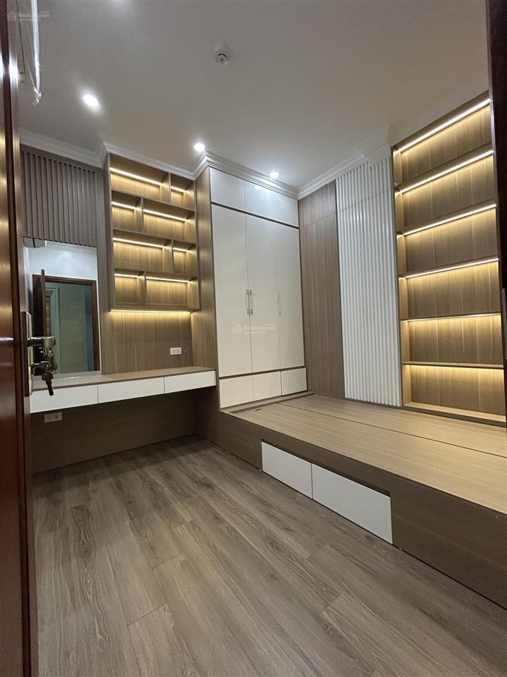 Chủ chủ tôi bán nhà 6 tầng thang máy phố nguyễn ngọc vũ dt 55m giá 12.8 tỷ có thương lượng