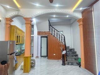 Tôi cần bán gấp nhà phố phương mai đống đa dt40m x 5 tầng giá hơn 8 tỷ xíu
